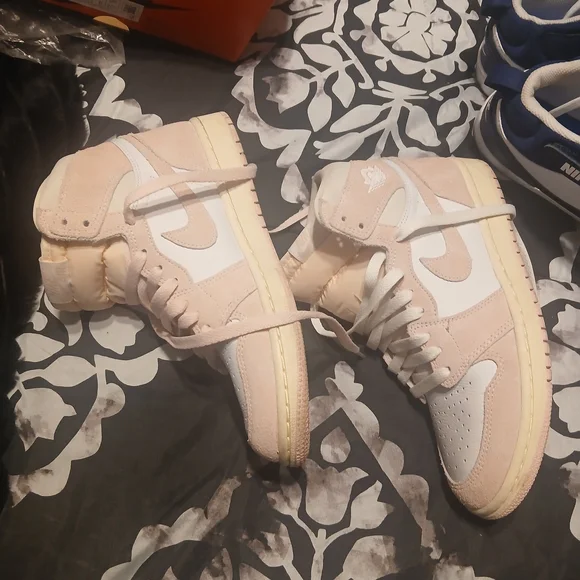 Nike Women’s High-Top Sneakers in Light Pink & White - Picture 6 of 11
